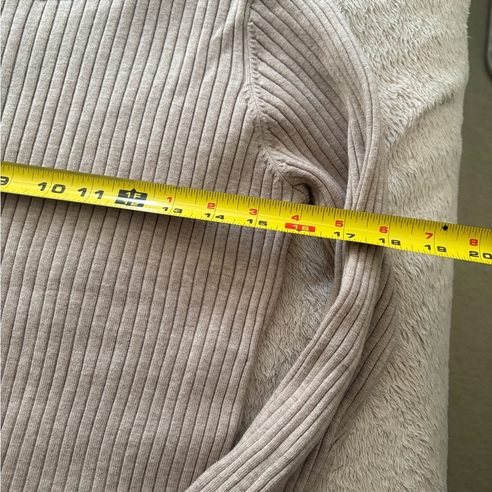 Cyrus Raya Ribbed Knit Top in Beige - Picture 5 of 6